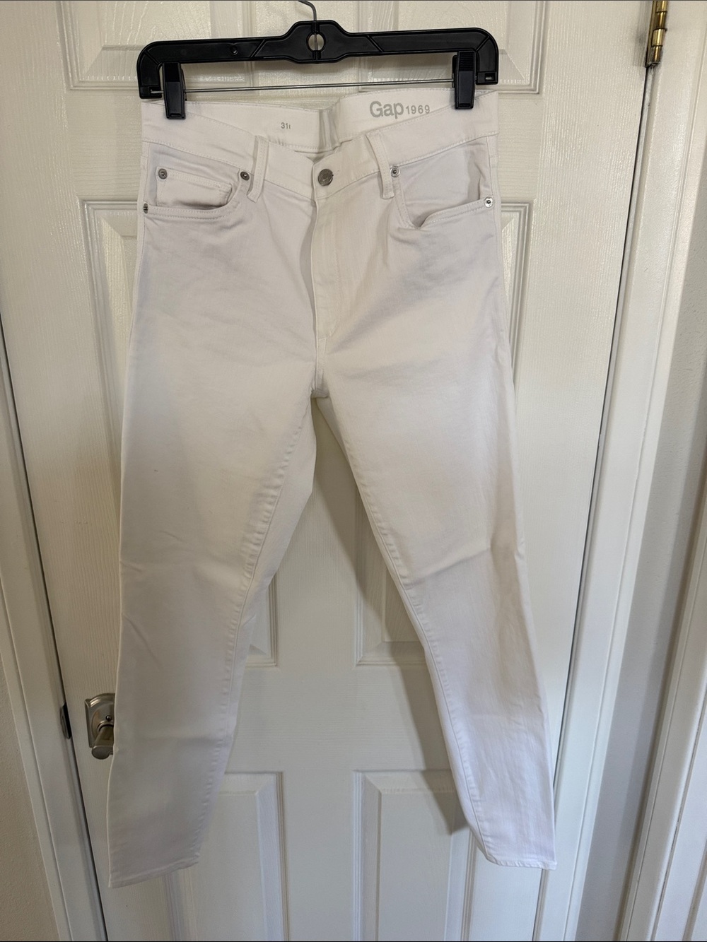 GAP White High-Rise Slim Taper Jeans